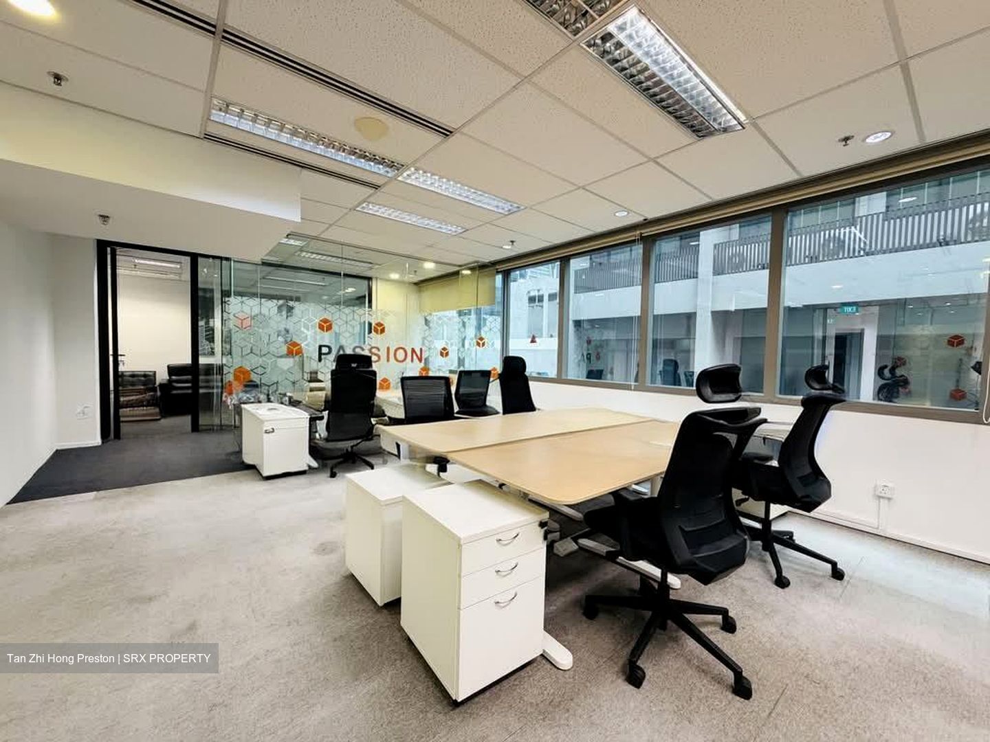 Robinson 112 (D1), Office #588635341